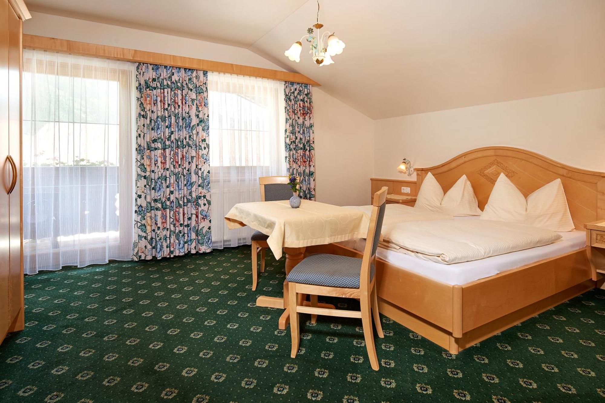 Jagdhof Hotel Гросарл Екстериор снимка